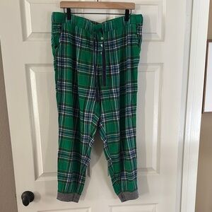 Aerie Plaid Flannel Jogger Pajama Pants in Green / Blue Plaid with Grey Trim